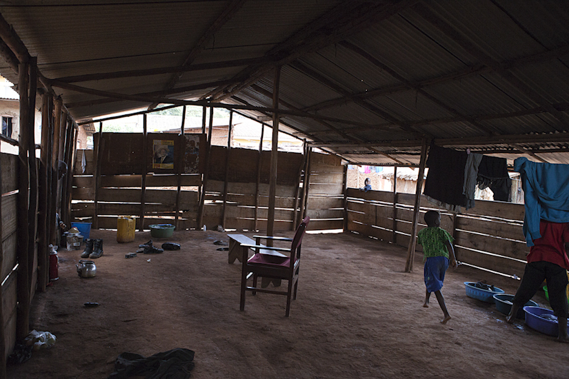 http://www.inesdellavalle.com/files/gimgs/11_02kampalachiesa.jpg
